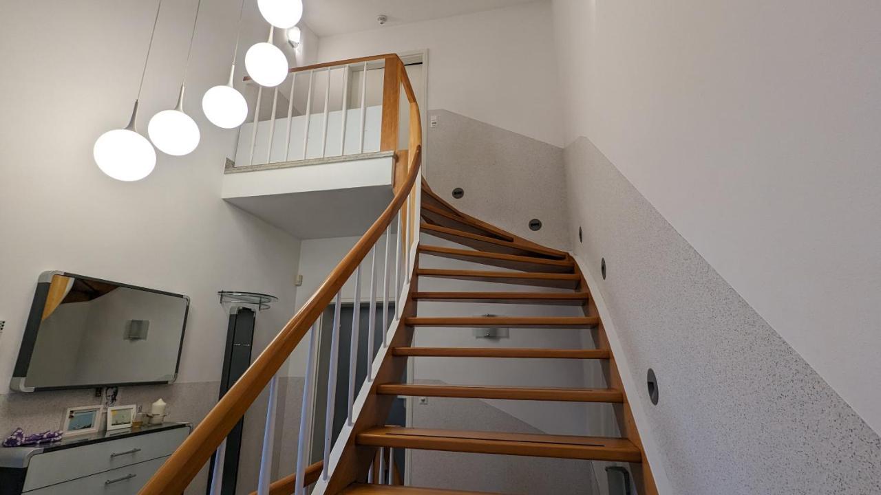 3 Rooms - Zimmervermietung Naehe Flughafen Ber - Gratis Wlan, Parken & Netflix * Berlim